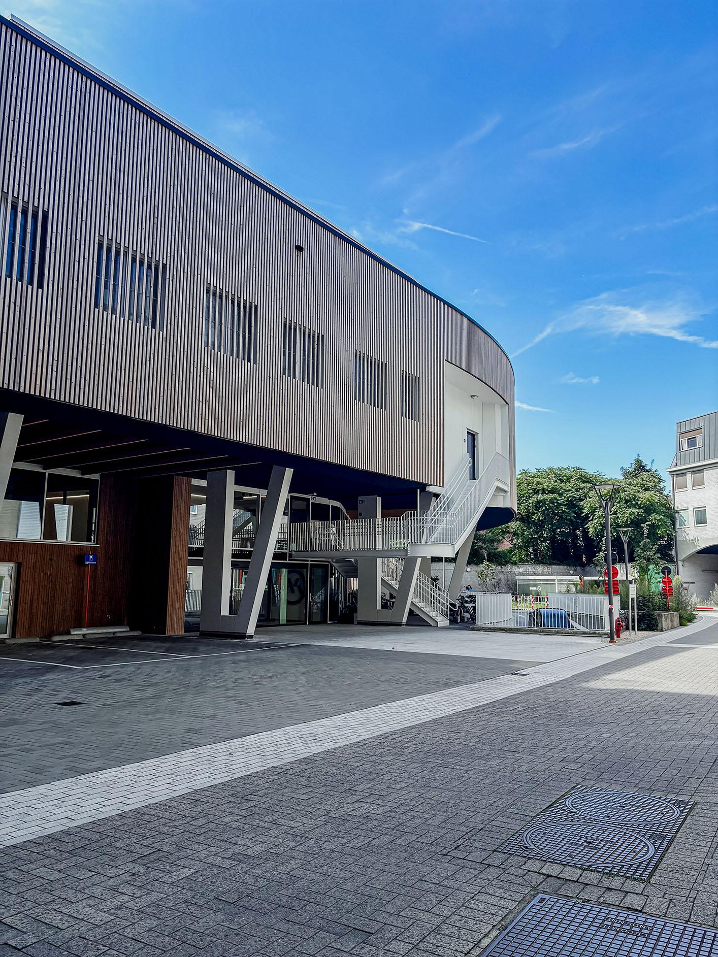 Orthoca voert orthopedische operaties uit in de Focus Kliniek. Moderne infrastructuur, gespecialiseerde chirurgen en persoonlijke zorg voor elke patiënt.